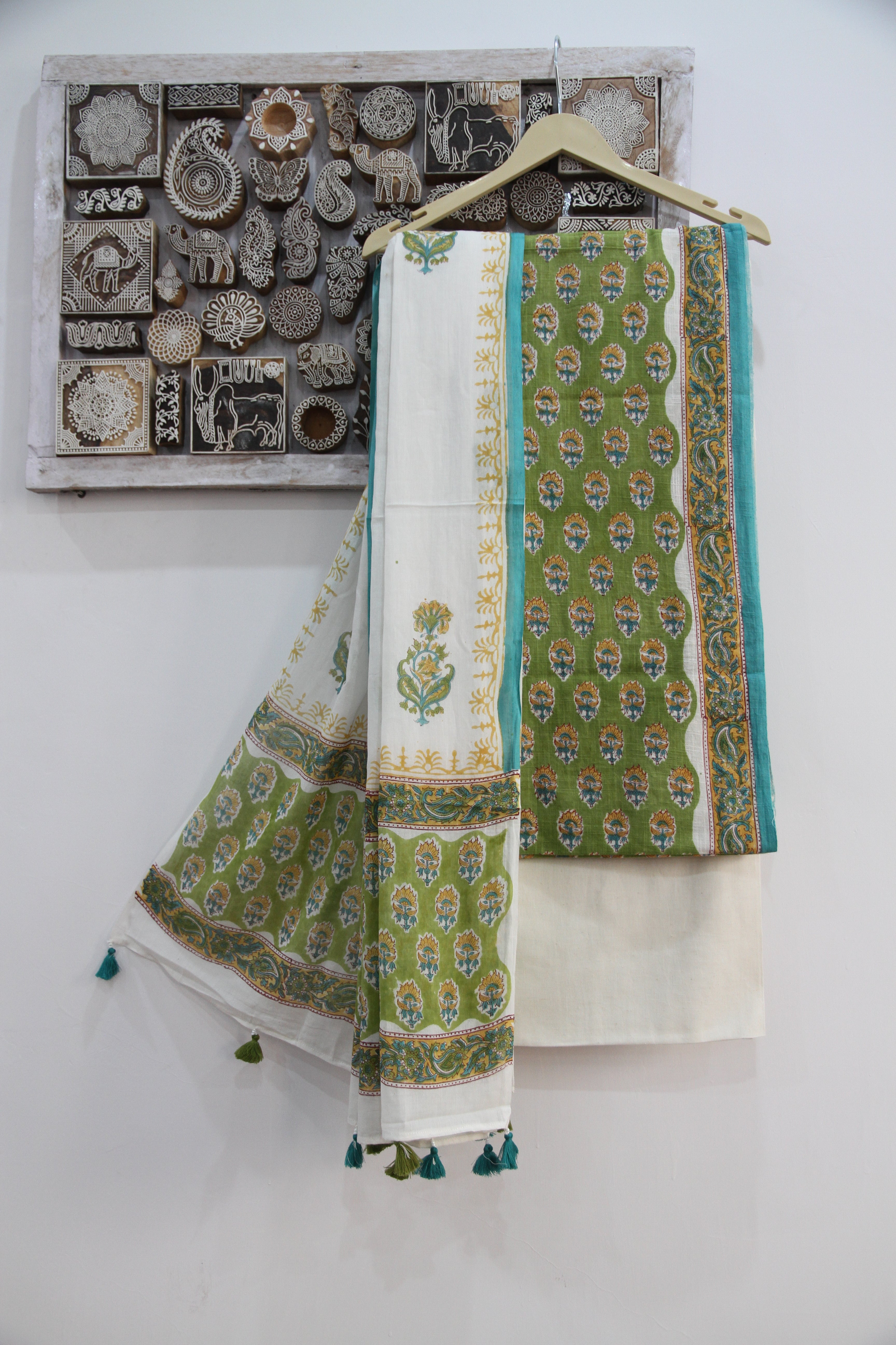 Green_and_white_Buti_hand_block_printed_cotton_dress_material_with_dupatta_3